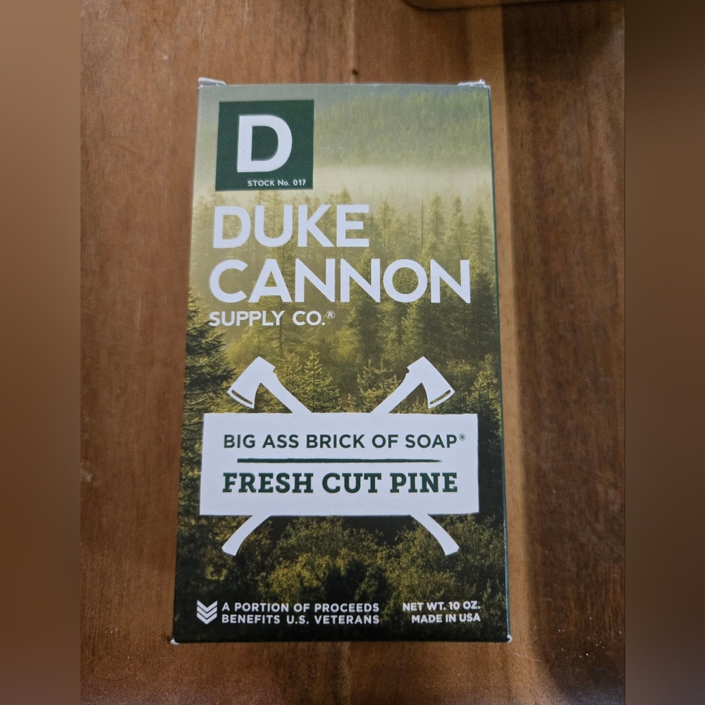 Duke Cannon Fresh Cut Pine Soap - Green